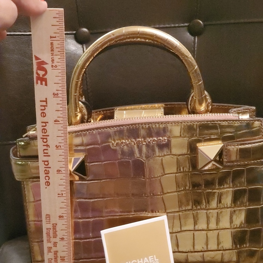Michael Kors Gold bag - Picture 2 of 6